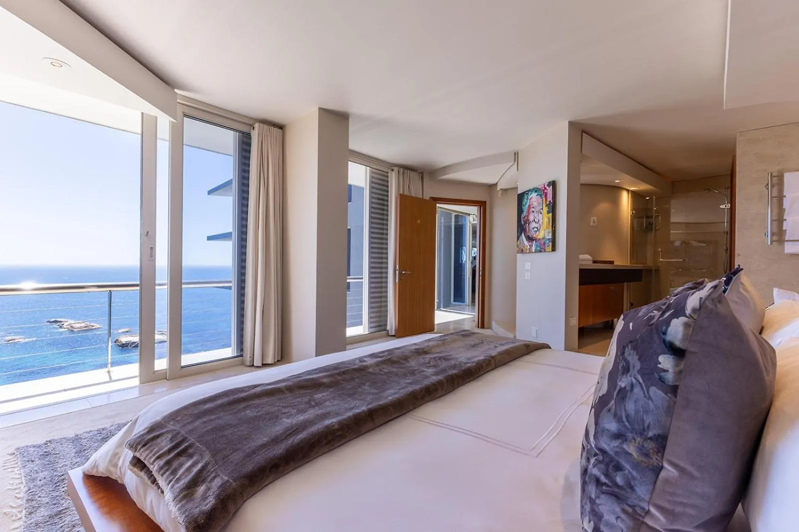 The Marvel Beach House Llandudno Guest house