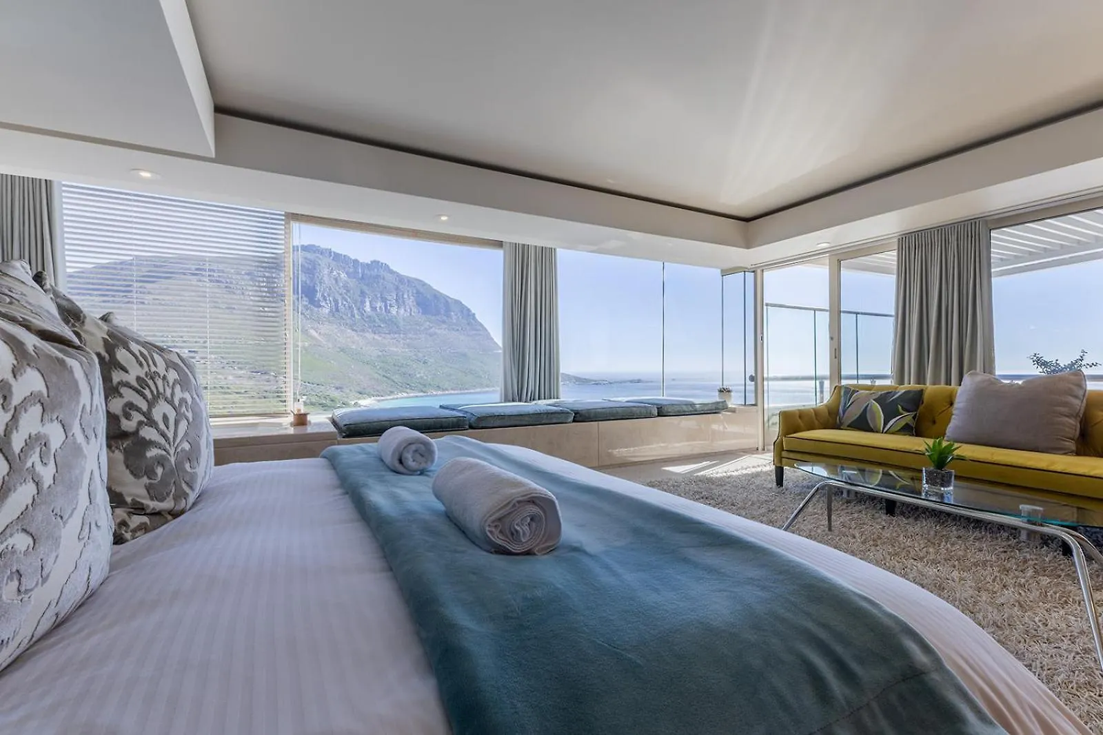 The Marvel Beach House Llandudno 0*,