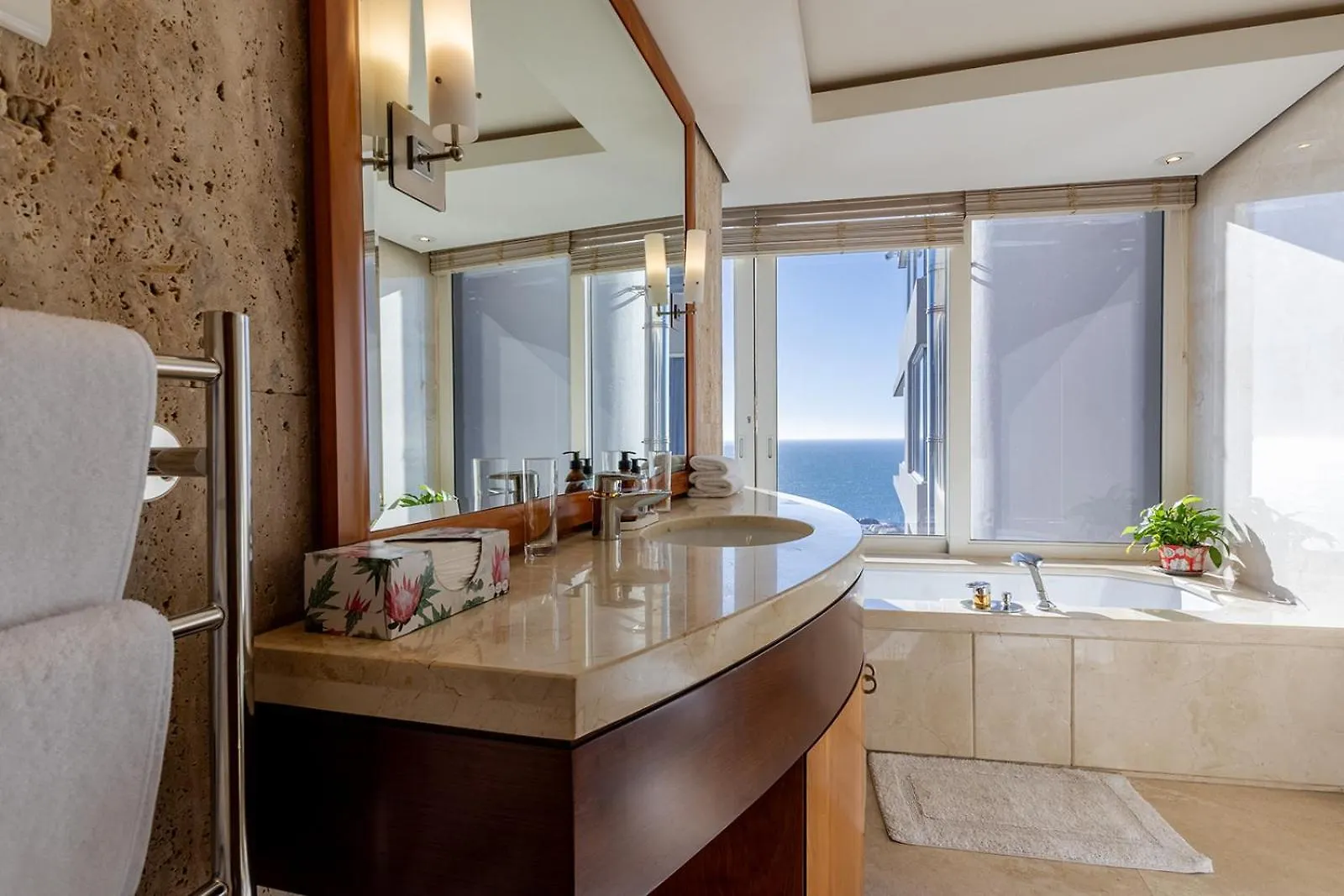 Guest house The Marvel Beach House Llandudno South Africa