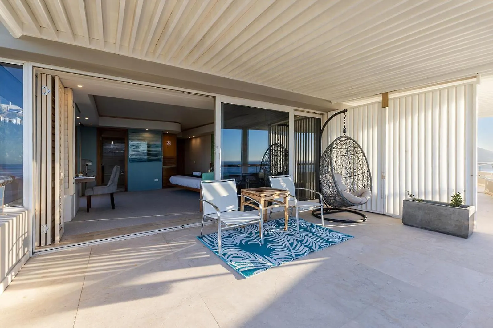 The Marvel Beach House Llandudno Guest house